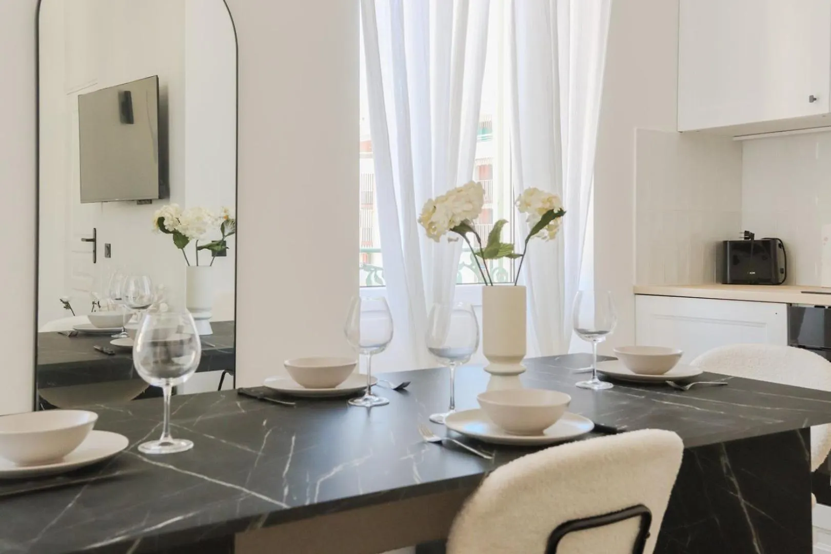 Fancy 3Br Duplex Near Nice Port & Old Town | By Airnest France